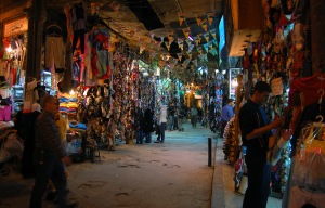 10) Ancient_covered_souq,_Aleppo,_Syria